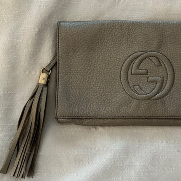Gucci Gold Clutch - Picture 1 of 4